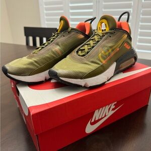 Women’s Nike Air Max 2090